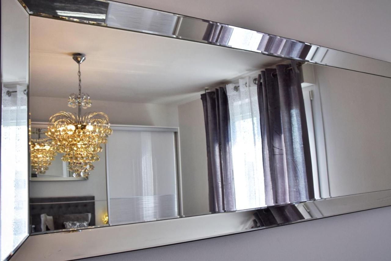 Luxurious Apartment Majda, 2 Bathrooms And Free Parking Split Exterior photo